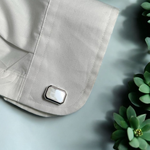 Shimmering Mother of Pearl Silver Cufflinks - Picture 12 of 15